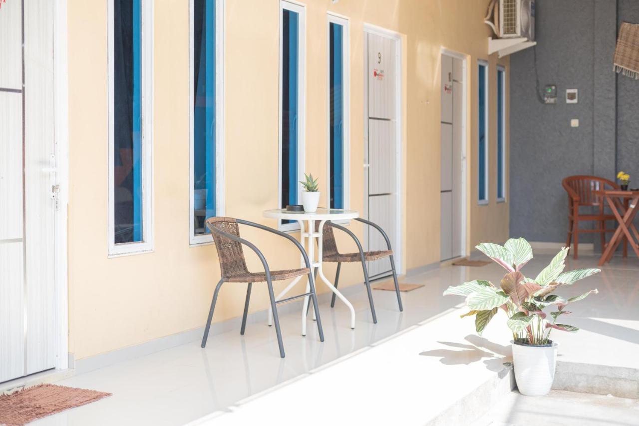 Reddoorz Syariah At Winong Nganjuk Hotel Exterior photo