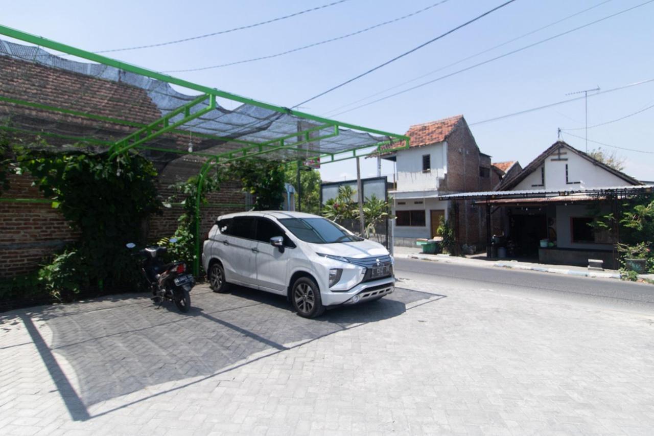Reddoorz Syariah At Winong Nganjuk Hotel Exterior photo